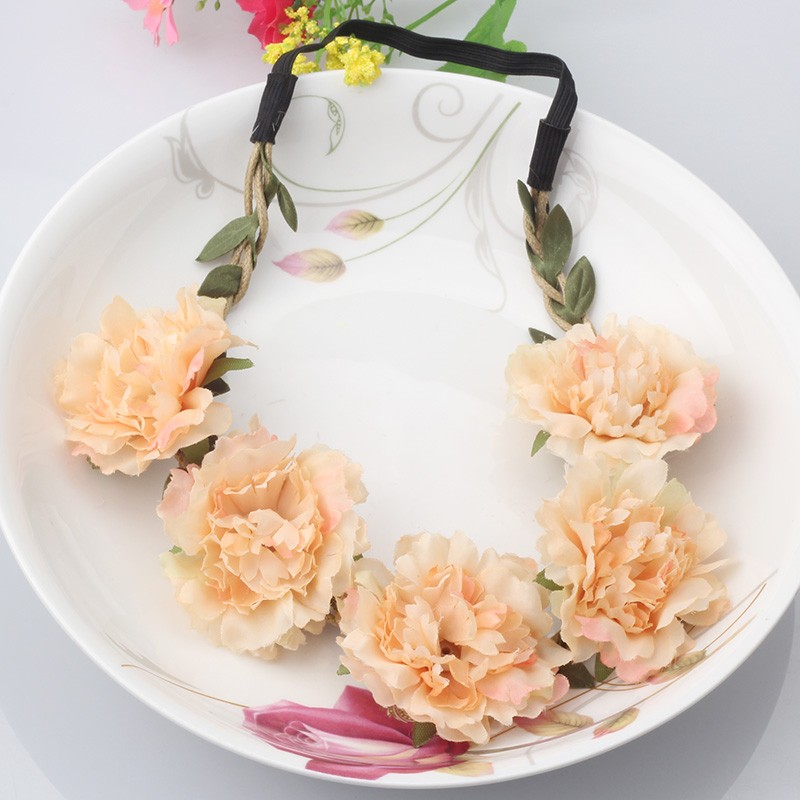 Hårband - fluffiga blommor till Midsommar Aprikos