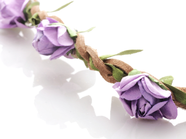  Hårband - Brunt med gröna blad & lila blommor till Midsommar