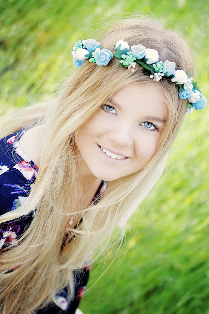  Hårkrans rosor - Vit & ljusblå till Midsommar